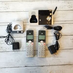 AT&T Model#CL82315 Cordless Phone w/Answering System & Caller ID 2 Handsets